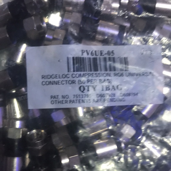 PV6UE-05 Ridgeoc Compression RG6 Universal connection NEW bag qty 50  coax cable - Picture 4 of 4